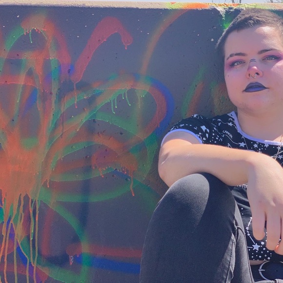 Meet your Posher, Charlie - Picture 1 of 6